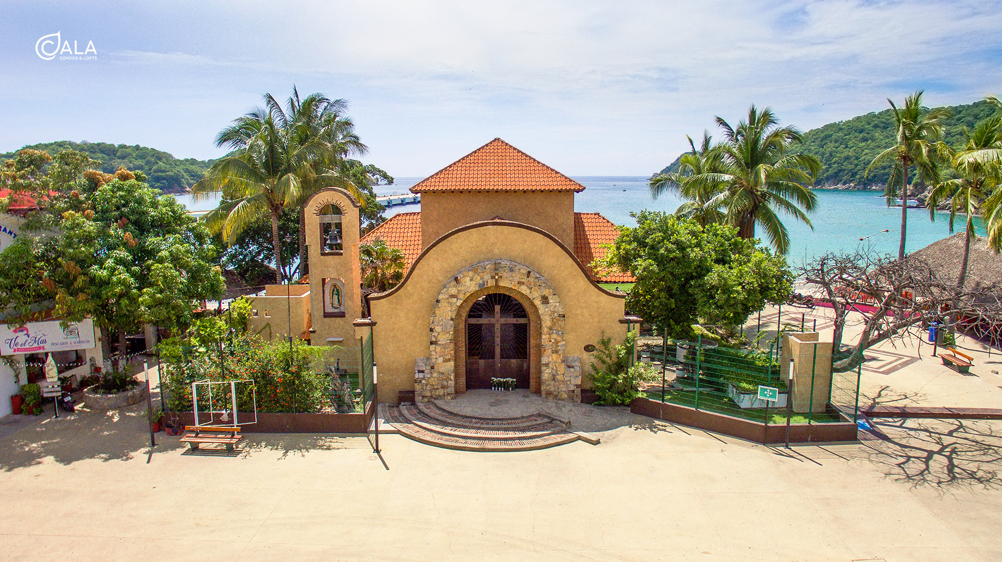 LA LEYENDA DE LA SANTA CRUZ DE HUATULCO Cala Huatulco